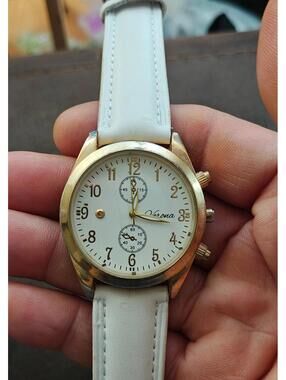 Verona Quartz With White Band Gold Tone White Dial Ladies Watch